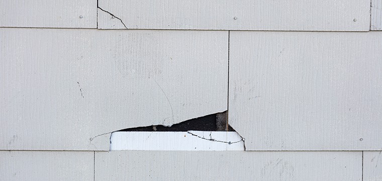 How-to-Know-if-it's-Time-to-Have-Your-Siding-Replaced-01